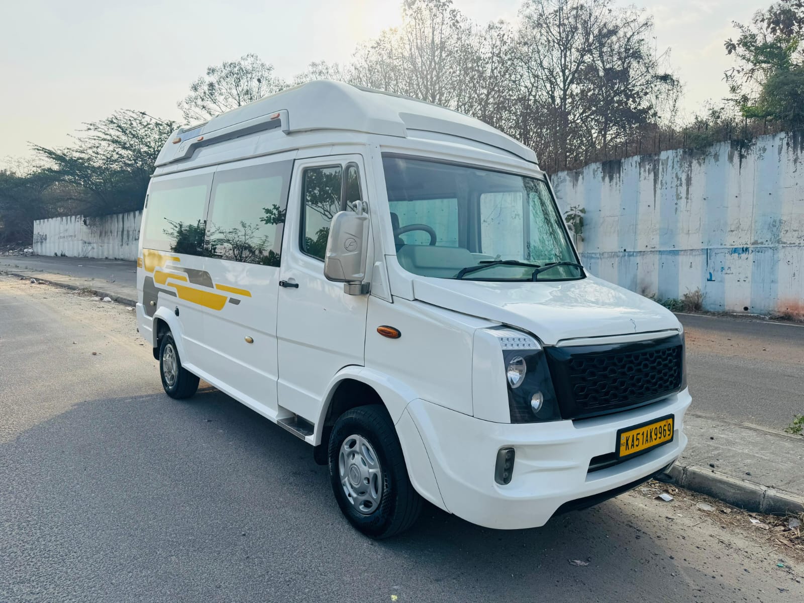 9+1 Seater Tempo Traveller AC